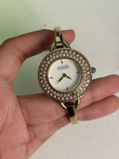 (Category: ) located in . Submitted by littlewatchcloset (Listing ID 1440288404, Image 1). Description: .