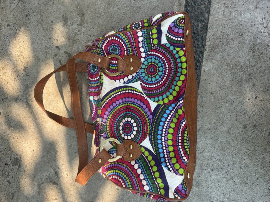 Colorful Bag Matthew Williamson (Category: Shoulder Bags) located in San Juan City. Submitted by outwithit (Listing ID 1440330561, Image 3). Description: Dm for more information -More pictures about the product -Close up pictures -Type of material RFS: Decluttering Can negotiate if buying 2 or more items Delivery fee will be shouldered by buyer Strictly payment first if delivery/ No COD Visible Staining (See photos) .