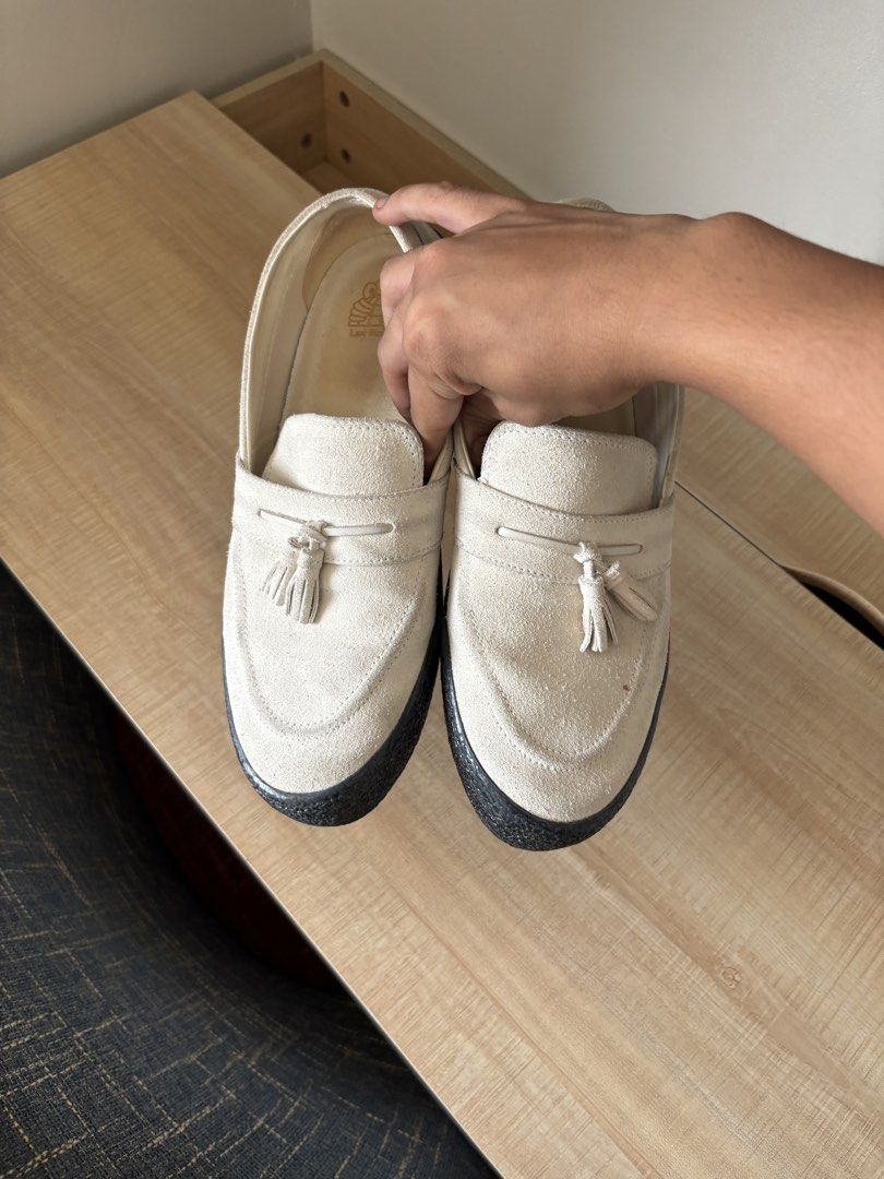 Last Resort VM005 Tassel Loafers (Category: Sneakers) located in Calamba. Submitted by miggo___ (Listing ID 1440234330, Image 2). Description: Last Resort VM005 cream and black Love this pair, only signs of use are just some fades or the white becoming a more dirty white, I don’t use em as much as I wish to. Other than that the shoe is in great condition. Purchased this pair in Australia. LBC/Lalamove for shipping, shouldered by buyer .
