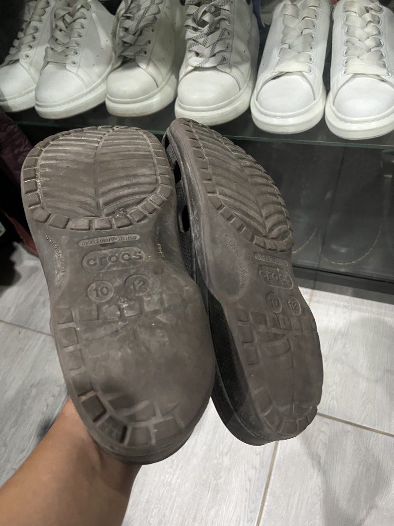 Crocs Classic Clogs / US 10 (Category: Slippers & Slides) located in Camalaniugan. Submitted by anarchymonopoly052128 (Listing ID 1440376739, Image 3). Description: Issue :Heel Drags and Need Deep Clean .