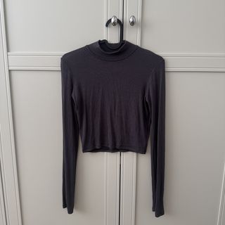 (Category: ) located in . Submitted by mywardrobe6 (Listing ID 1440319569, Image 1). Description: .