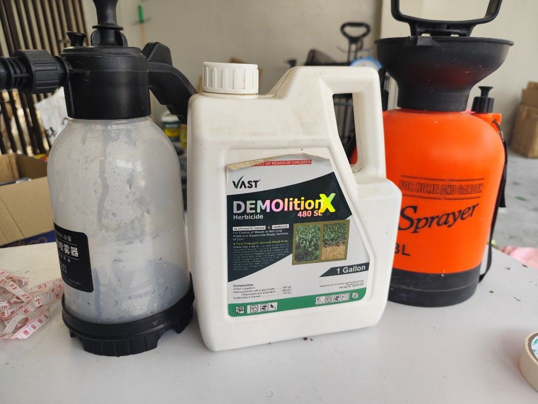 Demolition X - Herbicide 3/4 Gallon (Category: Soil & Fertilisers) located in Manila. Submitted by sexy.seller (Listing ID 1440348886, Image 2). Description: Demolition X 480SL by Vast is a strong, non-selective, systemic post-emergent herbicide primarily used for heavy weed and grass clearing. It contains Glyphosate, which travels from the leaves to the root system to completely kill the plant. 3/4 Gallon or 2.8 Liters Free well used 1 multipurp