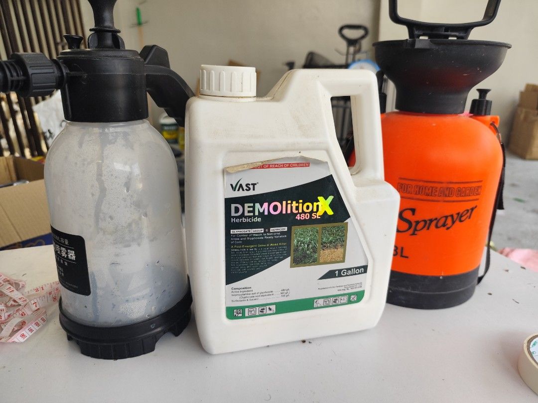 Demolition X - Herbicide 3/4 Gallon (Category: Soil & Fertilisers) located in Manila. Submitted by sexy.seller (Listing ID 1440348886, Image 3). Description: Demolition X 480SL by Vast is a strong, non-selective, systemic post-emergent herbicide primarily used for heavy weed and grass clearing. It contains Glyphosate, which travels from the leaves to the root system to completely kill the plant. 3/4 Gallon or 2.8 Liters Free well used 1 multipurp