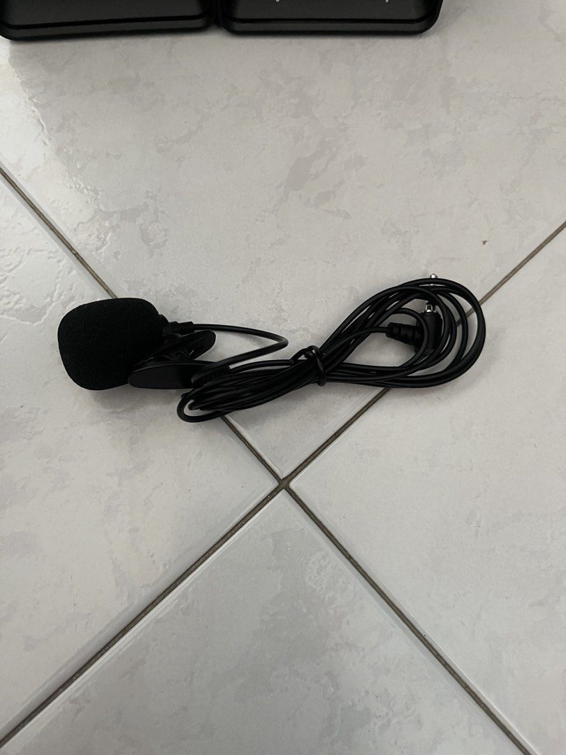 Edifier R20 Black Computer Speakers with Microphone465963368465059842