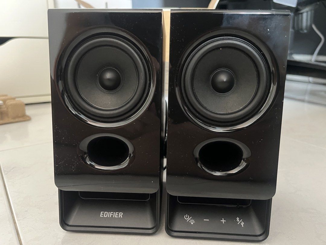 Edifier R20 Black Computer Speakers with Microphone465963368465059841
