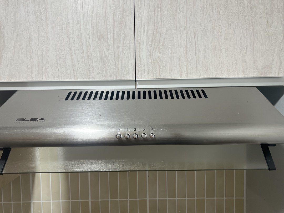 Elba Rangehood (Category: Other Kitchen Appliances) located in Quezon City. Submitted by poshsassychic (Listing ID 1440230651, Image 1). Description: RFS: moving away.