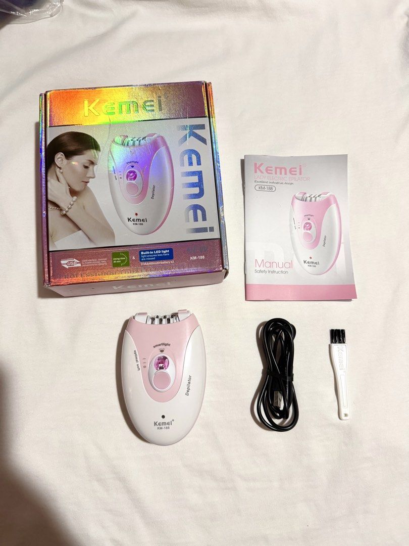 Electric Female Epilator Stainless Steel Blade LED (Category: Hair) located in Bulacan. Submitted by closetbyally (Listing ID 1440290440, Image 1). Description: Hours / saglit lang ginamit for shoot. LIKE NEW If in doubt, don’t buy! ❌Pass sa maselan. Let’s not waste each other’s time Pls read before ordering. Actual pic posted All prices are fixed. No haggling Strictly PAYMENT FIRST & Shipping only We can also do LALAMOVE if rush No meetups, No C