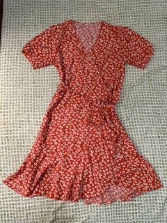 (Category: ) located in . Submitted by prelovedbyspg (Listing ID 1440250968, Image 1). Description: .