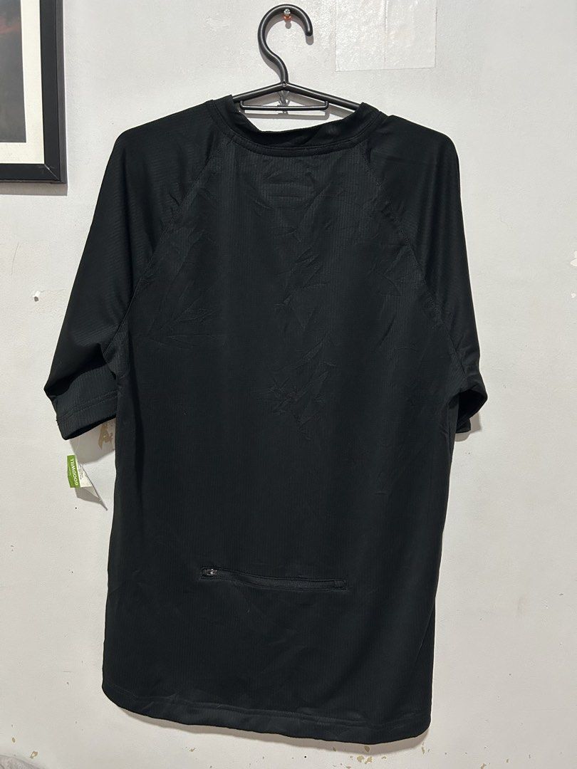 FOX aircool jersey shirt (Category: Tshirts & Polo Shirts ) located in Quezon City. Submitted by lehitimo1985 (Listing ID 1440342949, Image 2). Description: .