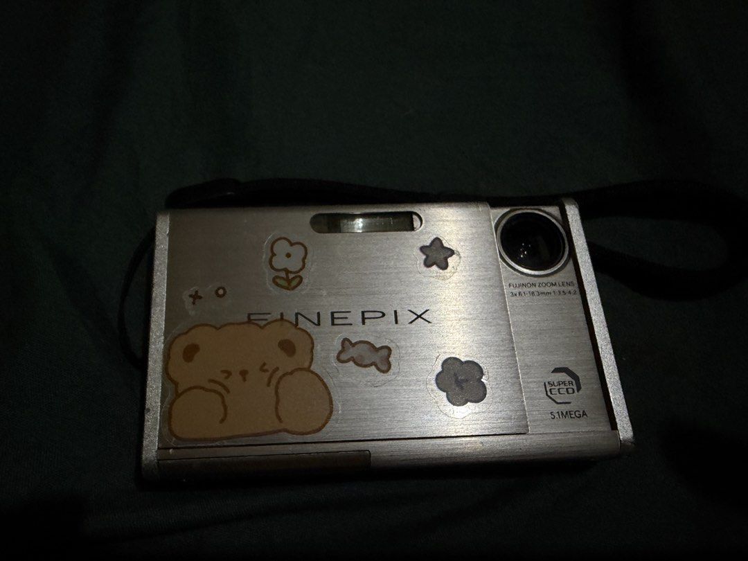 Fujifilm z2 (Category: Cameras) located in Manila. Submitted by sheymae (Listing ID 1440231888, Image 1). Description: 🔰 FUJIFILM FINEPIX Z2 (silver) DIGITAL CAMERA🔰 ✨️REPOSTING UNTIL SOLD✨️ FOR ONLY: 5,499 PHP 🔸 Overall cosmetics: 9.0/10 🔸 ️5 megapixels 🔸 ️1/2.5" CCD Sensor 🔸 ️Flash working 🔸 ️Different shpoting modes/filter 🔸 ️ Compatible Memory Cards: XD Picture Card (included) 🔸 ️Battery: Rechargeable lithium ion battery (NP-40) (inc