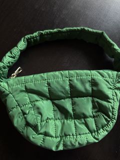 (Category: ) located in . Submitted by declutter.jasmin (Listing ID 1440207103, Image 1). Description: .