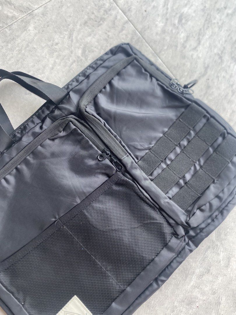 Gregory Multipocket Laptop Bag (Category: Laptops & Notebooks) located in San Jose del Monte. Submitted by edmarkvillanueva (Listing ID 1440284489, Image 3). Description: Length 12.5 Width 16 Authentic Flaws: missing shoulder lace only .