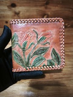 (Category: ) located in . Submitted by queenlyne_vintage_rare_finds (Listing ID 1440278027, Image 1). Description: .