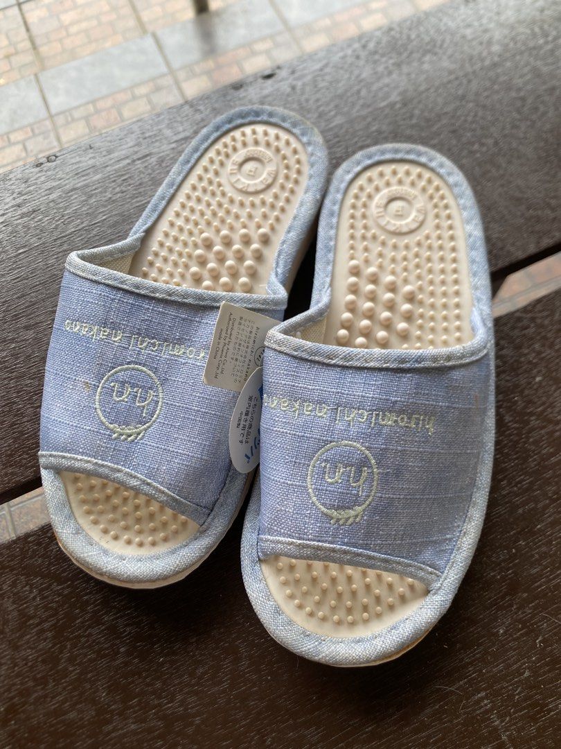 Hiromichi Nakano Massage Slippers (Category: Slippers and slides) located in Quezon City. Submitted by addy_addy (Listing ID 1440326599, Image 1). Description: - Light blue Hiromichi Nakano slippers - Features massage nubs on the sole for ultimate relaxation - 'hn' logo and 'hiromichi nakano' text clearly visible - Zig-zag pattern on the sole for enhanced grip - Perfect for lounging at home - Comes with original tags, brand new.