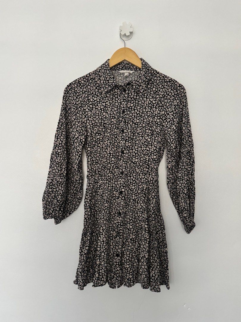 H&M floral dress (Category: Dresses) located in Manila. Submitted by jtwofinds (Listing ID 1440354662, Image 1). Description: ⚠️ Item is thrifted/preloved. Manage your expectations. ☺️ H&M floral dress Size on tag: XS Excellent Condition Issues: missing belt Color Rate 10/10 Price: ₱250 (Last price posted) 📍Sampaloc, Manila 📫 Lalamove or J&T.