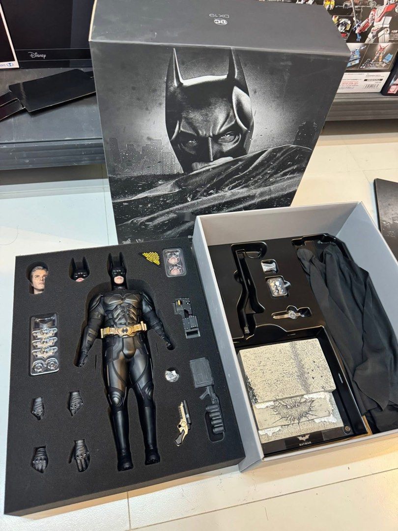 Hot toys Batman DX-19 (Category: Figurines & Statues) located in Pasay City. Submitted by superman_991 (Listing ID 1440246812, Image 2). Description: Hot toys Batman Dx19 Bib complete no issue Price 13.6k Last Price No Rush Shipping/ Dibs Now Pay now Location Paranaque Payment Gcash/Bpi Shipping Lalamove/Lbc Buyers Risk / Fee ‼️Seller is not responsible for: lost, stolen, or damaged packages..