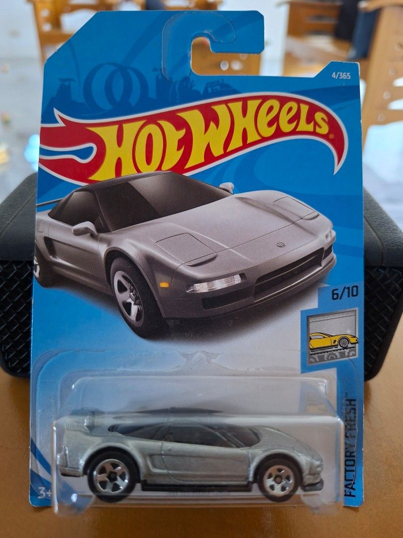 Hotwheels nsx acura silver (Category: Vehicle & Diecast Models) located in Dagupan City. Submitted by ad.santos (Listing ID 1440284775, Image 1). Description: Sealed. Mint. Lbc cop/cod avialable. No payment, no shipping. Meetup R1 binloc or salay mangaldan pangasinan.