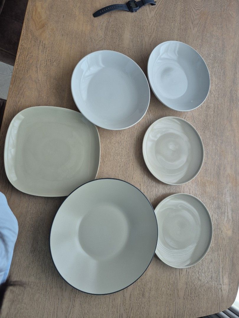 Ikea Assorted Ceramic Plates - Various Sizes and Colors465687993323376641