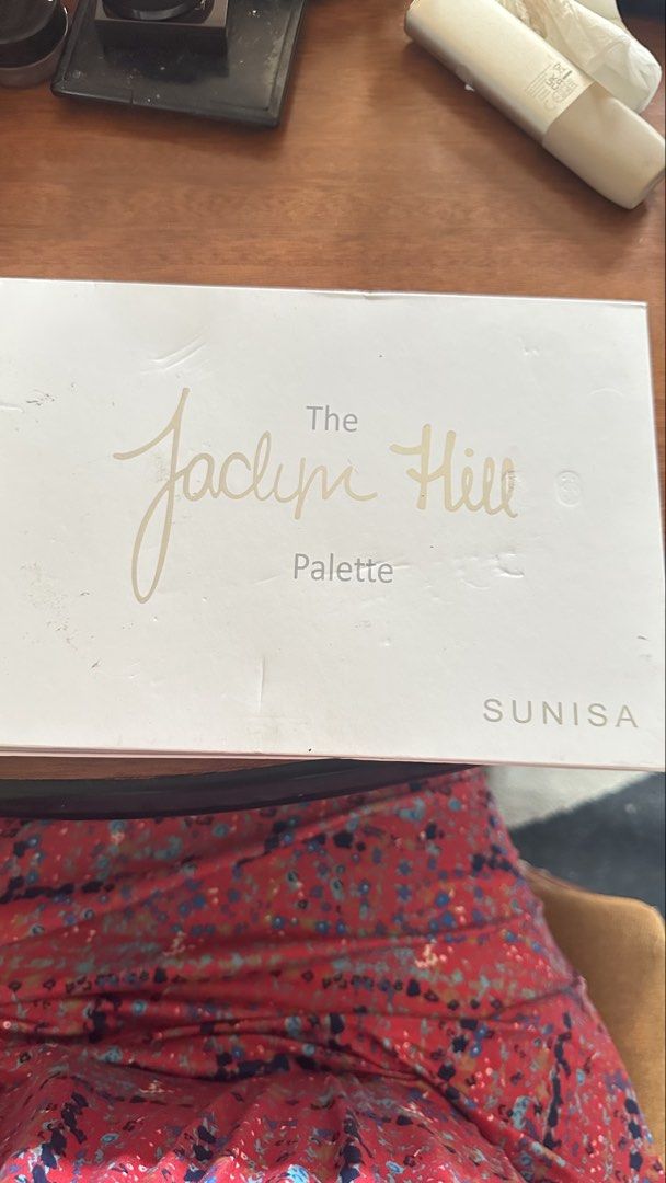 Jaclyn Hill x Sunisa eyeshadow palette (Category: Makeup) located in Paranaque City. Submitted by nixsscloset (Listing ID 1440233689, Image 1). Description: Hardly used but package was a bit dented.. eyeshadows all mostly unused, swatched at the most.. Jaclyn Hill with Sunisa.. summery daytime and night time eye shadow shades.. very pretty.