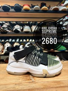 (Category: ) located in . Submitted by ms.j_sneakersshop (Listing ID 1440304784, Image 1). Description: .