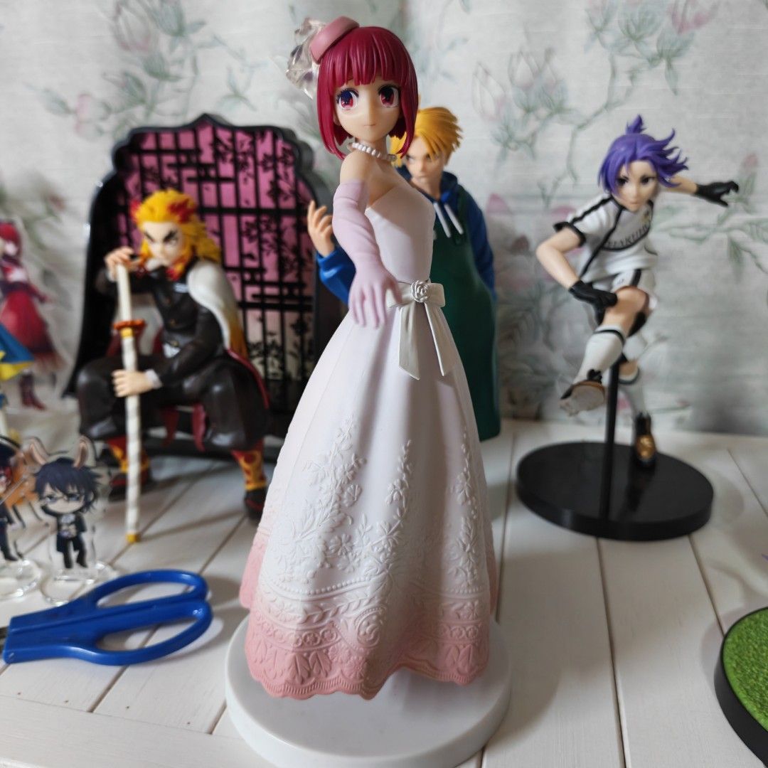 Kana Arima Wedding Figure Oshi no Ko (Category: Figurines & Statues) located in Caloocan City. Submitted by yaoizzy (Listing ID 1440323941, Image 1). Description: - Collectible figure of a girl - Short red hair - Long pink gloves - Ideal for collectors.
