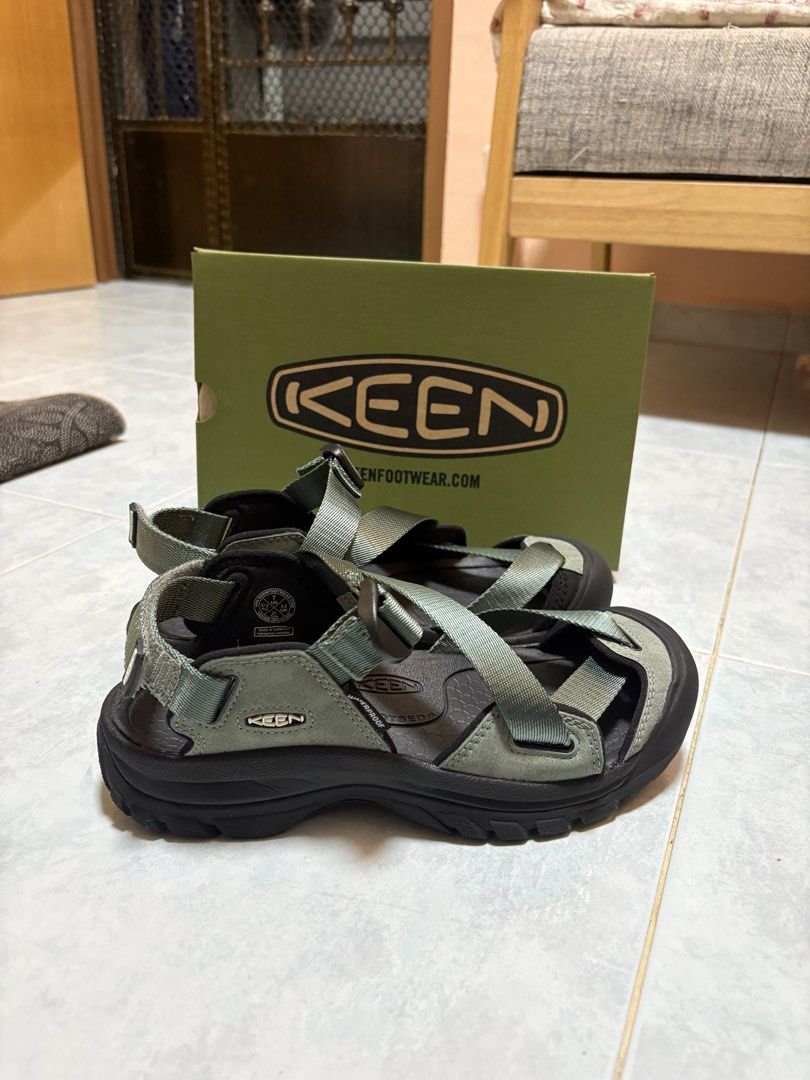 KEEN Newport H2 Sandals - Grey/Green (Category: Sandals) located in Singapore. Submitted by wizoisky (Listing ID 1440296445, Image 1). Description: size : 37 ori price : $159 selling for :$100 wore it thrice oni good condition no box can send pics if interested .