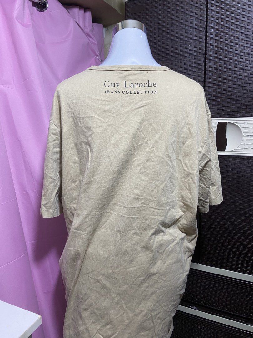 Khaki tshirt dress hq (Category: Shirts) located in Taguig. Submitted by missgirladdict (Listing ID 1440358926, Image 2). Description: unisex with tags fits to XL to XXL W: 25 L: 32 Color rate: 10/10 (color may vary due to lighting) Condition: good condition pa dress Flaws: maliit na pin holes sa likod Same day delivery via Lalamove or free delivery around Taguig for orders 300 above!!! MOP: Gcash, GoTyme, MariBank.