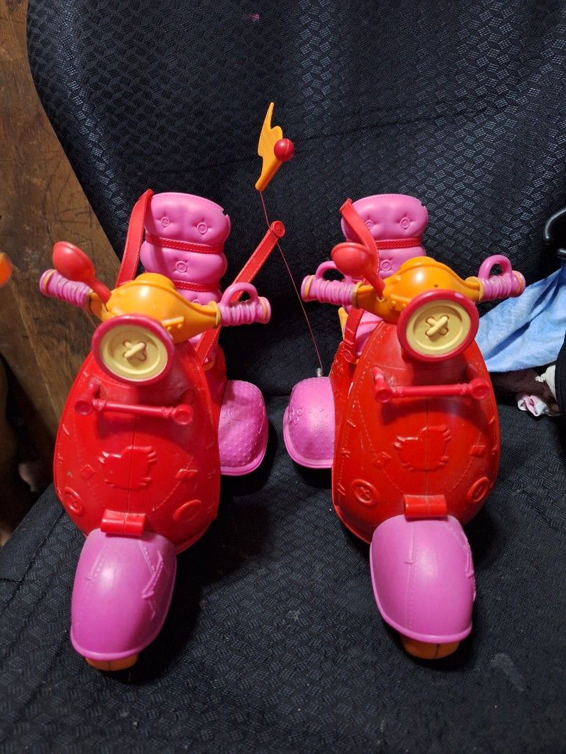 Lalaloopsy scooter for display only (Category: Kids Toys) located in Valenzuela. Submitted by rhian01 (Listing ID 1440276106, Image 1). Description: lalaloopsy scooter for display only 300 yung wlang battery 400 yung isa.