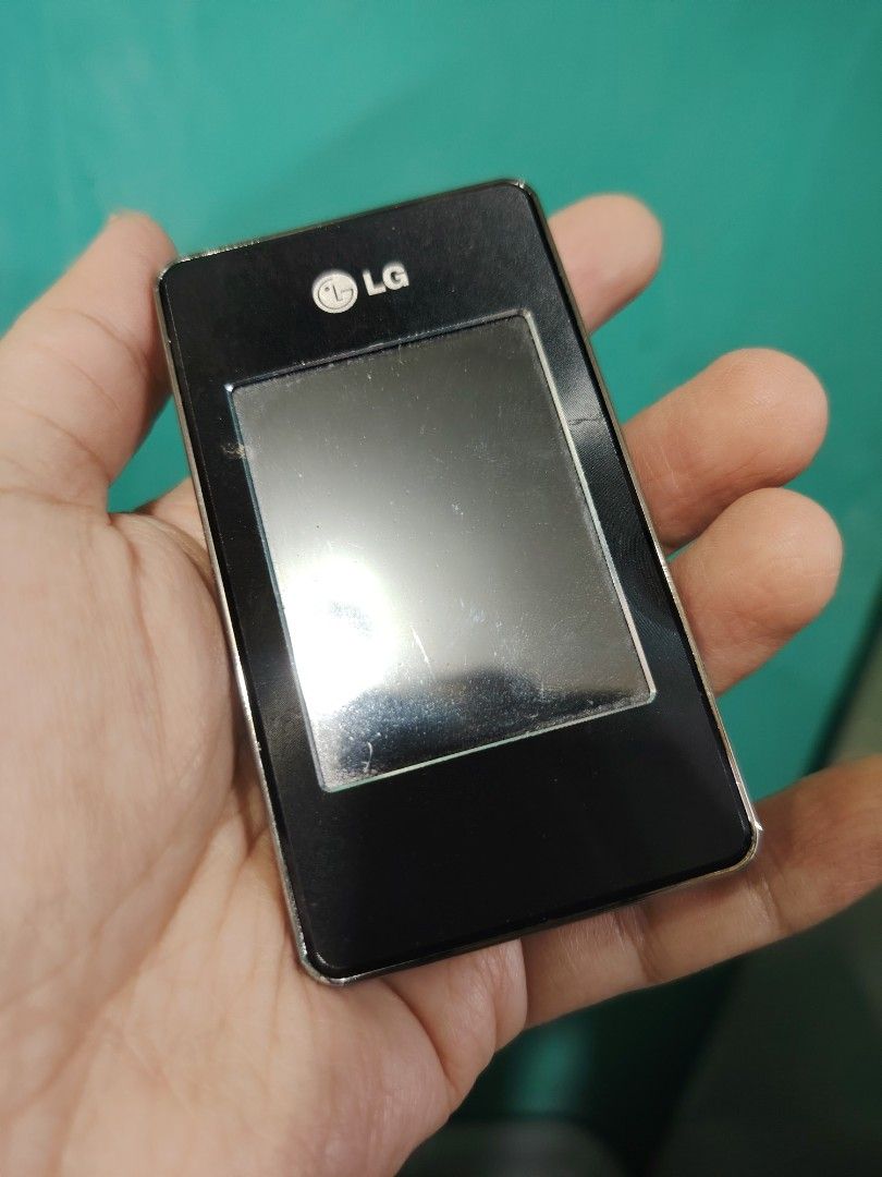 LG FM37 4GB MP3 Player untested (Category: Portable Music Players) located in Manila. Submitted by lfg92 (Listing ID 1440319009, Image 1). Description: - Black LG MP3 Player - 4GB Storage - Model: FM37 - Screen has light scratches - Brushed metal back finish - Ideal for portable music listening.