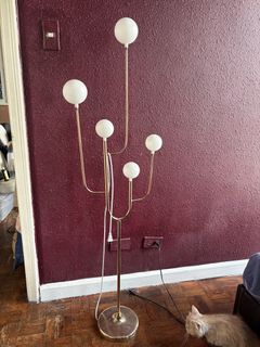 (Category: ) located in . Submitted by decluttering.yay (Listing ID 1440276429, Image 1). Description: .