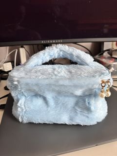 (Category: ) located in . Submitted by itemsprelovedisreloved (Listing ID 1440314027, Image 1). Description: .