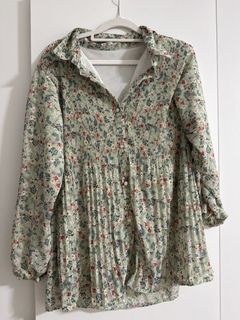 (Category: ) located in . Submitted by closetaddicts (Listing ID 1440303556, Image 1). Description: .