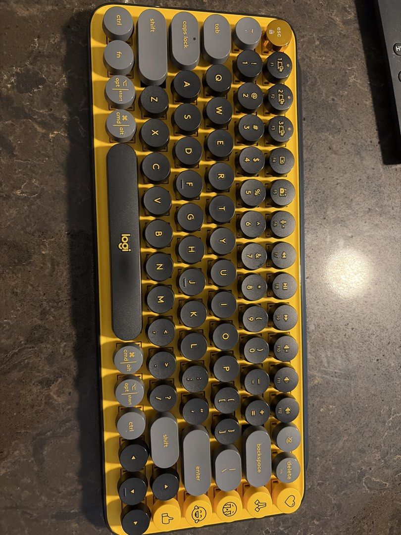 Logitech K380 Wireless Keyboard - Yellow465616739532820480