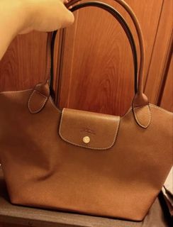 (Category: ) located in . Submitted by maureendeclutterings2 (Listing ID 1440362895, Image 1). Description: .