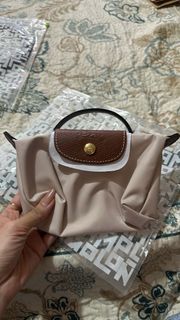 (Category: ) located in . Submitted by denimloveph2020 (Listing ID 1440226610, Image 1). Description: .