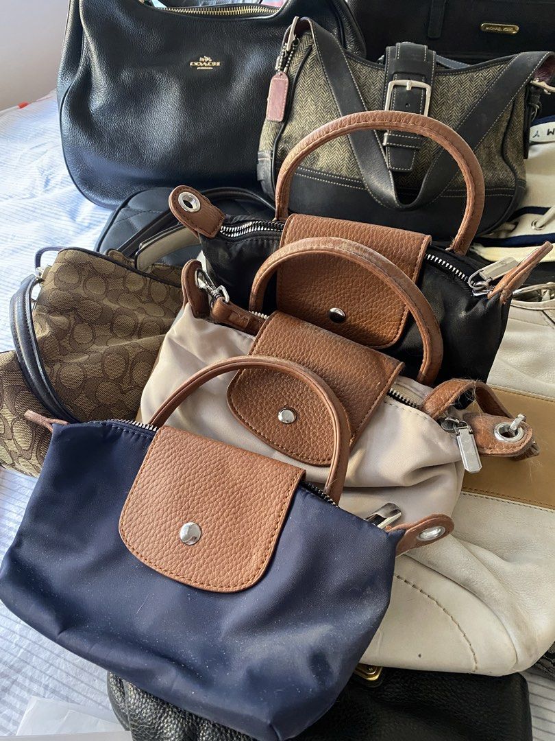 Longchamp le pliage mini (Category: Luxury Bags & Wallets) located in Manila. Submitted by mpt99876 (Listing ID 1440361979, Image 1). Description: - Bundle of designer handbags - Includes: Longchamp crossbody bags (navy, black, beige) - Includes: Tweed-style shoulder bag - Great variety for different occasions - Minor signs of wear on handles and leather trim.