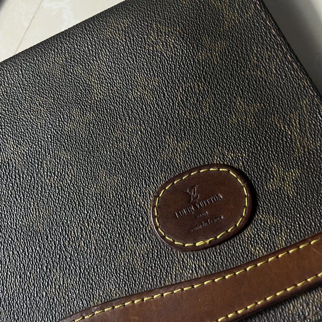 Louis Vuitton Monogram Shoulder Bag (Category: Luxury Bags & Wallets) located in Manila. Submitted by direcmampu37948 (Listing ID 1440287315, Image 3). Description: - Authentic Vintage Louis Vuitton Shoulder Bag - Classic Monogram Print with Leather Trim - Adjustable Strap for Comfortable Wear - Perfect for Everyday Use - Shows some signs of wear on the strap and leather trim, adding to its vintage charm - A timeless and stylish accessory.