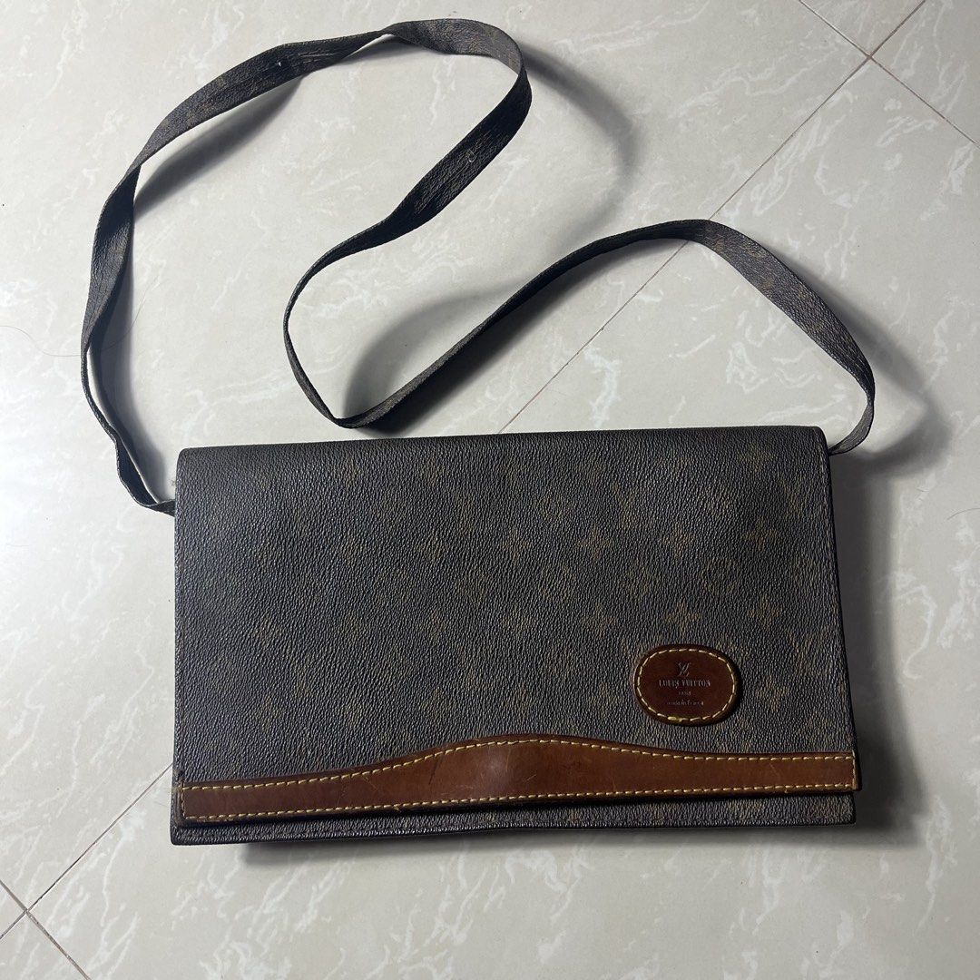 Louis Vuitton Monogram Shoulder Bag (Category: Luxury Bags & Wallets) located in Manila. Submitted by direcmampu37948 (Listing ID 1440287315, Image 1). Description: - Authentic Vintage Louis Vuitton Shoulder Bag - Classic Monogram Print with Leather Trim - Adjustable Strap for Comfortable Wear - Perfect for Everyday Use - Shows some signs of wear on the strap and leather trim, adding to its vintage charm - A timeless and stylish accessory.