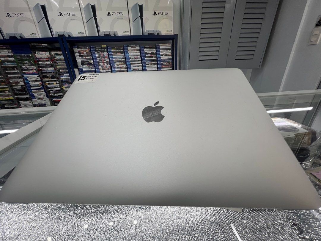 MacBook Pro 13-inch (Category: Laptops & Notebooks) located in Mandaluyong City. Submitted by tidehunter40519 (Listing ID 1440292769, Image 3). Description: Brand Apple - MacBook Pro with 13.3-inch Retina display - Intel Core i5 processor - 8GB RAM - 512GB storage - Runs on macOS Sequoia - Battery cycle count: 176 - Silver finish - Backlit keyboard .