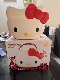 (Category: ) located in . Submitted by qq.closet (Listing ID 1440295642, Image 1). Description: .