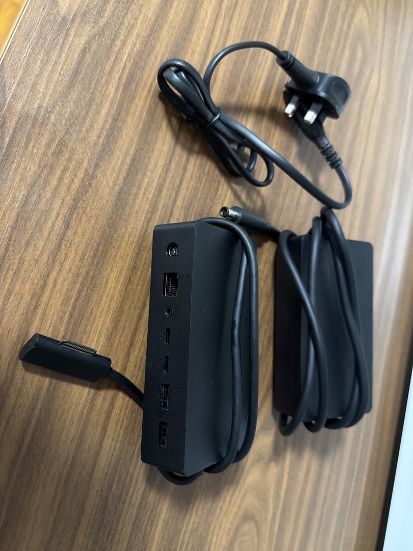 Microsoft Surface Dock 2 with Power Supply465887704321904640