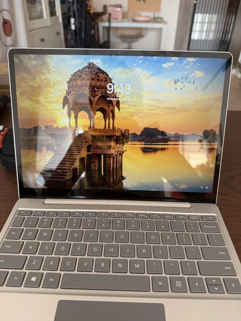 Microsoft Surface Laptop Go 2 - Platinum465398556483266563
