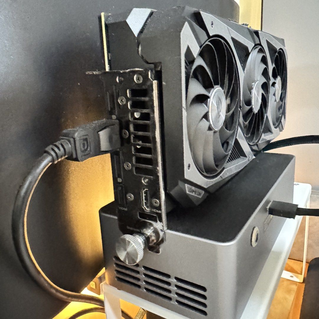 Mini PC with external GPU465746641007431683