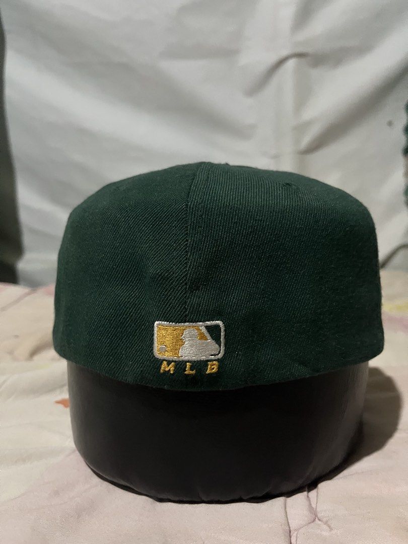 Mlb close cap (Category: Caps & Hats) located in Manila. Submitted by gona_thrift (Listing ID 1440354508, Image 2). Description: Size small-xs.