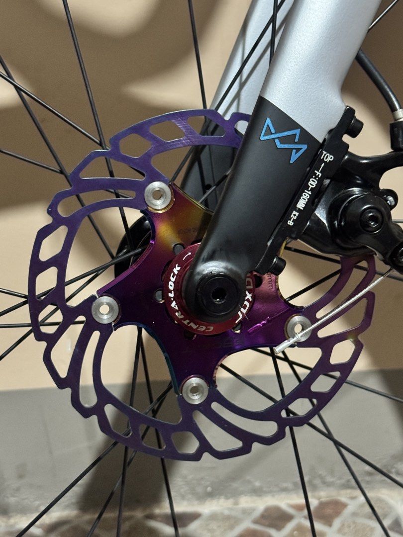 Mountainpeak Road Bike - Fastroad Model (Category: Bicycles) located in Paranaque City. Submitted by yniguezmarco (Listing ID 1440278582, Image 3). Description: - Mountainpeak Fastroad road bike - Ready to ride, perfect for cycling enthusiasts.