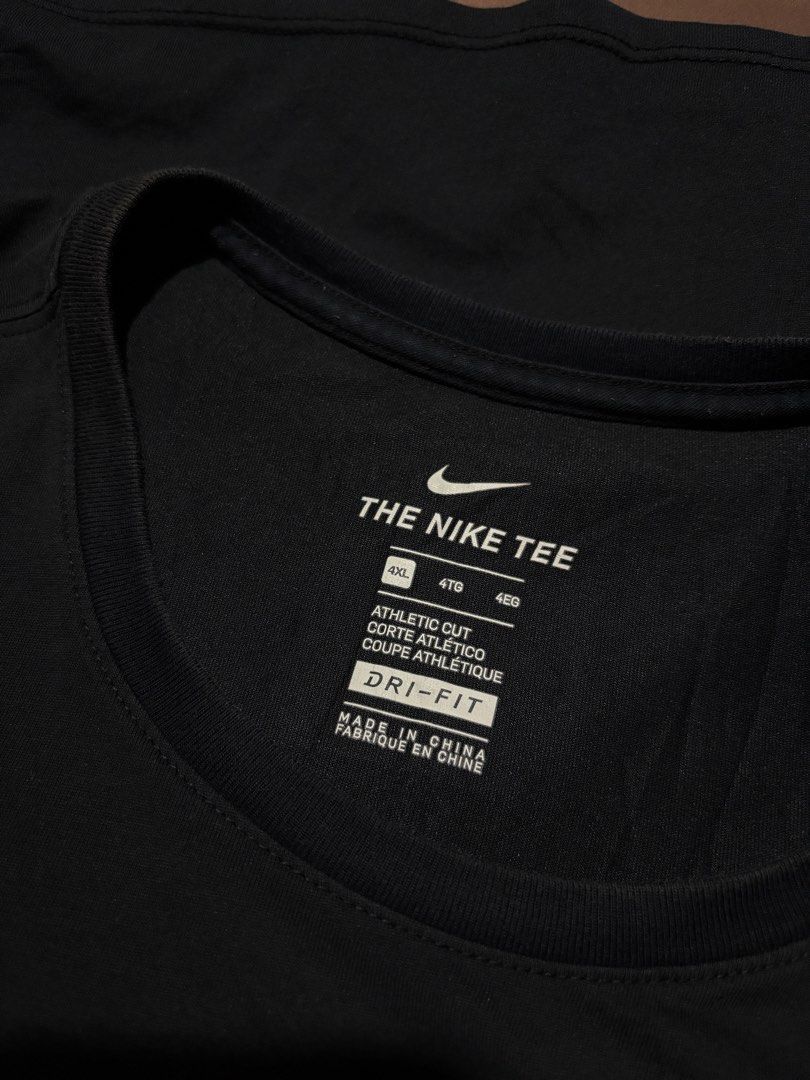NIKE BLOCK PARTY GRAPHIC TEE (Category: Activewear) located in Batangas. Submitted by claire_14 (Listing ID 1440229876, Image 3). Description: .