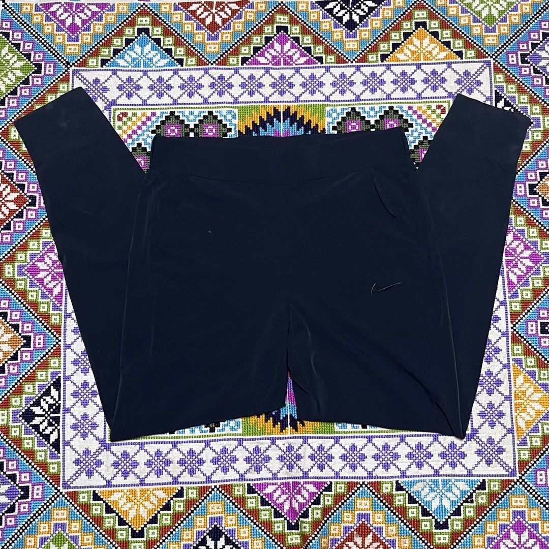 Nike Dri-Fit Black Athletic Pants Size S (Category: Joggers) located in Dagupan City. Submitted by vernzkee (Listing ID 1440216342, Image 1). Description: Runs big, fits M - Comfortable and breathable Nike Dri-Fit athletic pants - Classic black color - Features a small Nike logo on the left thigh - Made in Sri Lanka - Ideal for workouts, sports, or casual everyday wear Location: Dagupan City, Pangasinan MOP: Gcash, Maya, BPI, BDO or Gotyme Shippi