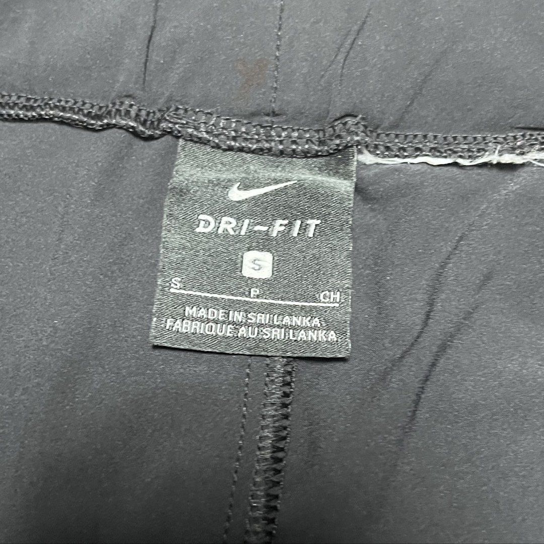 Nike Dri-Fit Black Athletic Pants Size S (Category: Joggers) located in Dagupan City. Submitted by vernzkee (Listing ID 1440216342, Image 3). Description: Runs big, fits M - Comfortable and breathable Nike Dri-Fit athletic pants - Classic black color - Features a small Nike logo on the left thigh - Made in Sri Lanka - Ideal for workouts, sports, or casual everyday wear Location: Dagupan City, Pangasinan MOP: Gcash, Maya, BPI, BDO or Gotyme Shippi