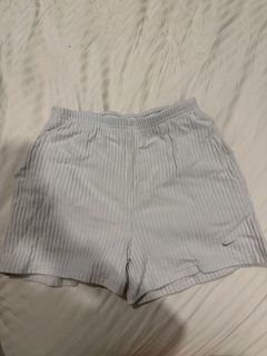 (Category: ) located in . Submitted by prelovedbydmp (Listing ID 1440317309, Image 1). Description: .
