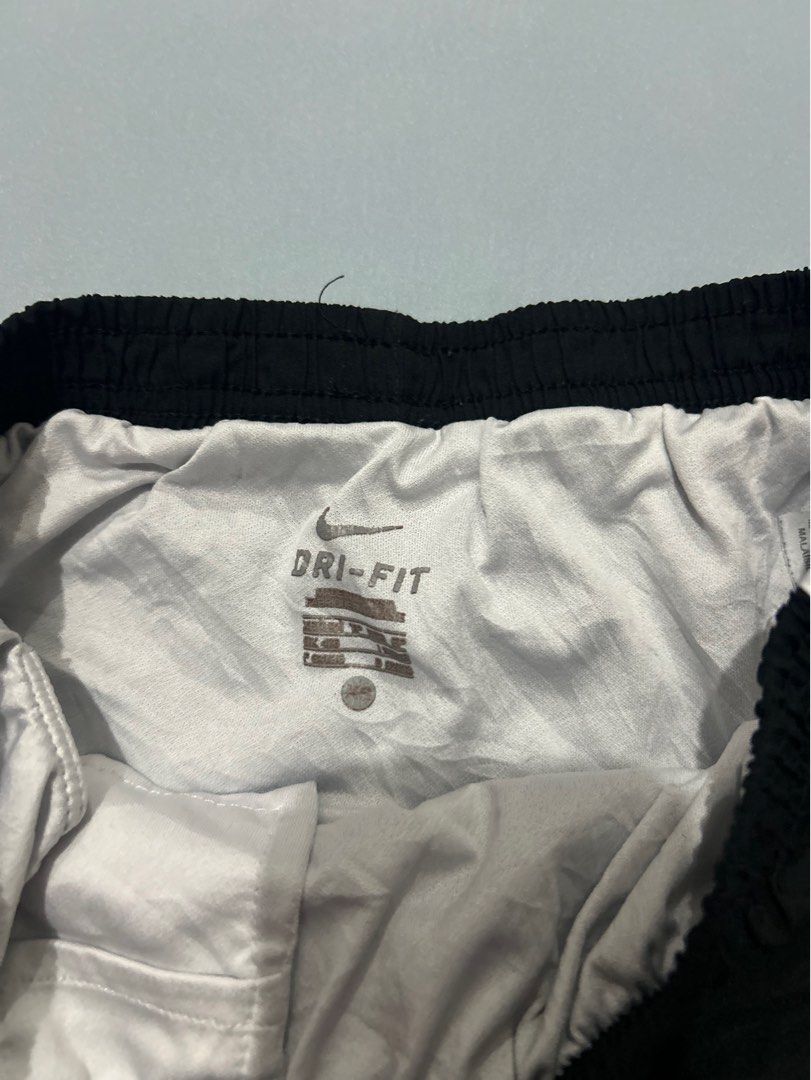 Nike Running Short (Category: Activewear) located in Manila. Submitted by chen_clybelles (Listing ID 1440288593, Image 2). Description: .